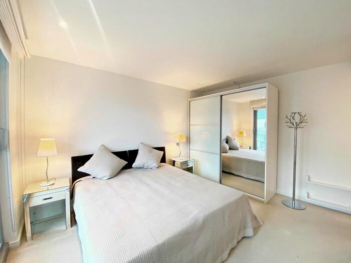 2 Bedroom Flat To Rent In Eastfields Avenue, Putney, London, SW18