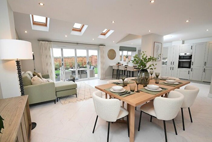 4 Bedroom Detached House For Sale In Churchill Way, Gateford, Worksop, S81