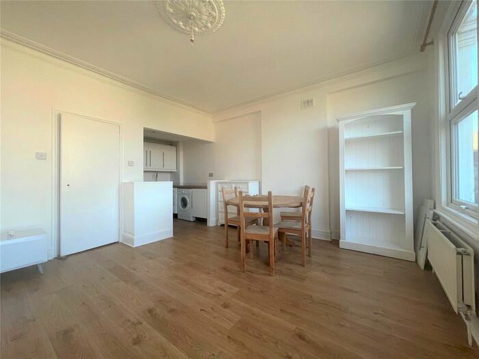 1 Bedroom Flat To Rent In Hither Green Lane, London, SE13