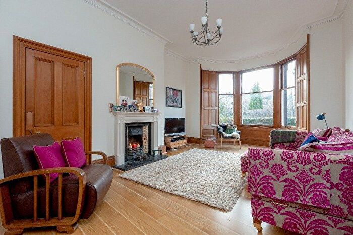 4 Bedroom Property To Rent In Braid Crescent, Edinburgh, EH10