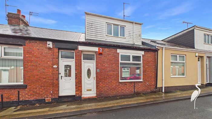 3 Bedroom Cottage For Sale In Mafeking Street, Pallion, Sunderland, SR4