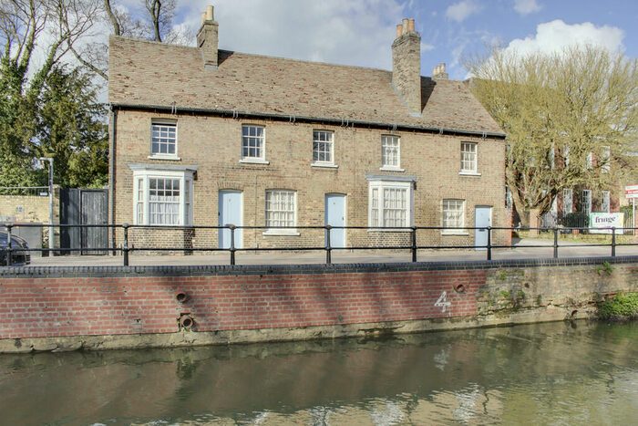 1 Bedroom End Of Terrace House To Rent In Brook Street, St Neots, PE19