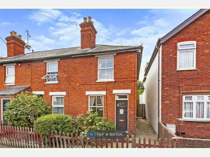 2 Bedroom End Of Terrace House To Rent In Penyston Road, Maidenhead, SL6