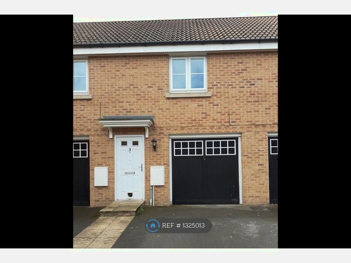 2 Bedroom Flat To Rent In Wilkins Gardens, Bournemouth, BH8