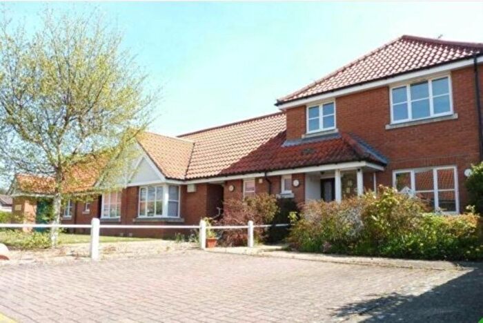 3 Bedroom Link Detached House To Rent In Stannard Road, Norwich, NR4