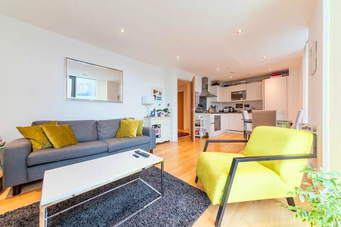 2 Bedroom Flat To Rent In Arc Tower, Uxbridge Road, Ealing, London, W5