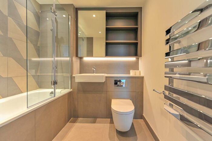 1 Bedroom Flat To Rent In Golden Lane, London, EC1Y