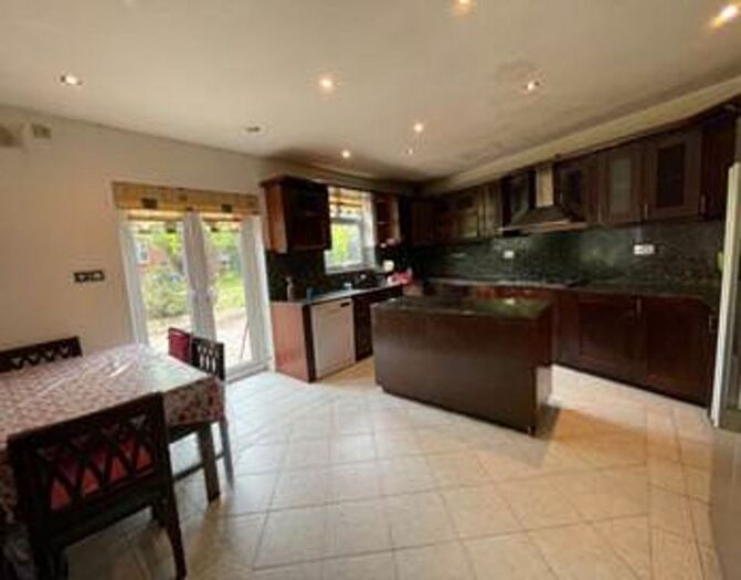 5 Bedroom Semi Detached House To Rent In Woodrow Close, Greenford, UB6