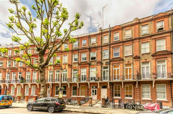 Studio To Rent In Philbeach Gardens, Earls Court, London, SW5