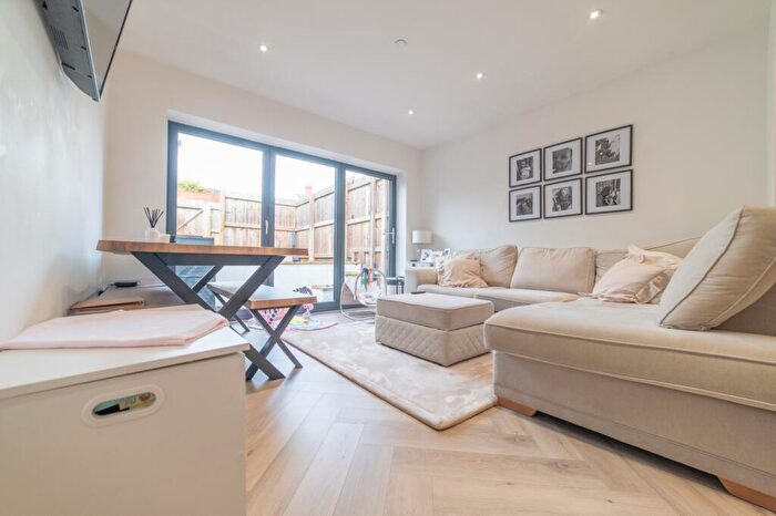 2 Bedroom Duplex For Sale In Llantrisant Street, Cathays, CF24