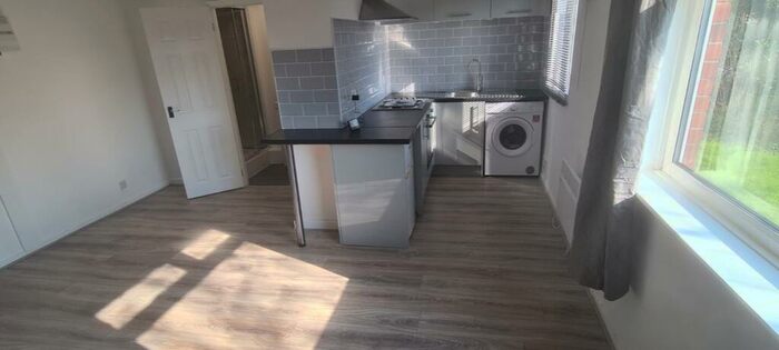 Studio To Rent In Kendal Bank, Leeds, West Yorkshire, LS3