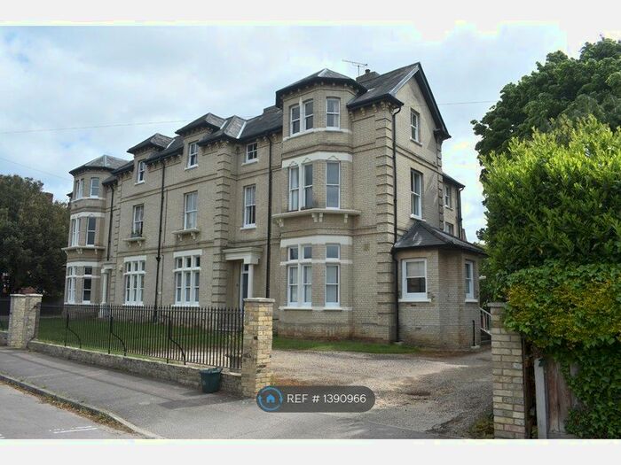 2 Bedroom Flat To Rent In Victoria Road, Colchester, CO3