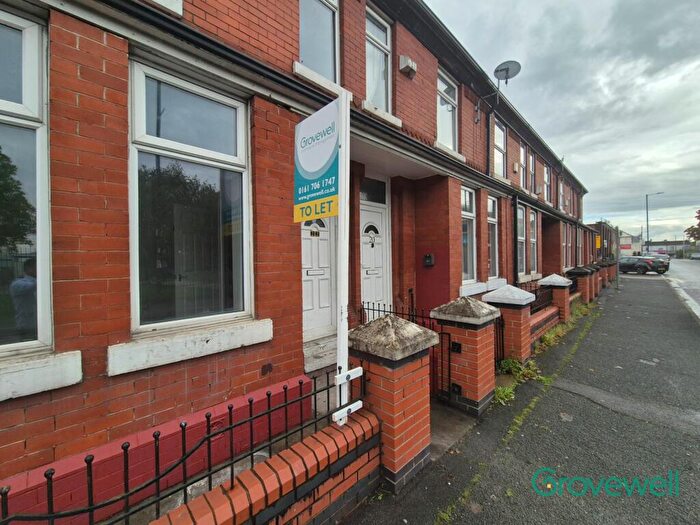 3 Bedroom Terraced House To Rent In Bank Street, Manchester, M11