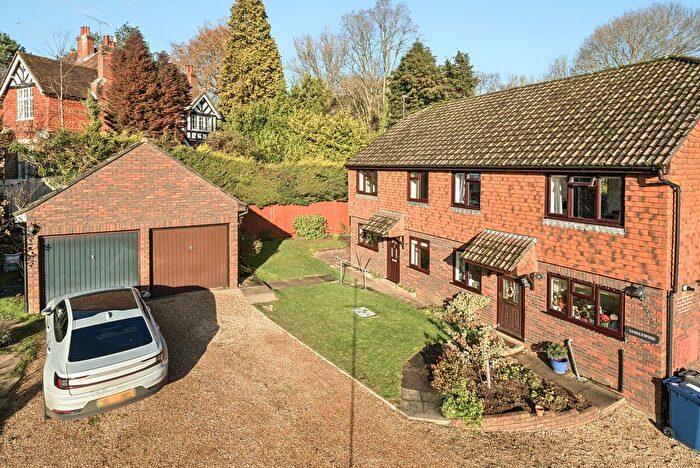 4 Bedroom Semi Detached House For Sale In Crofts Close, Chiddingfold, GU8