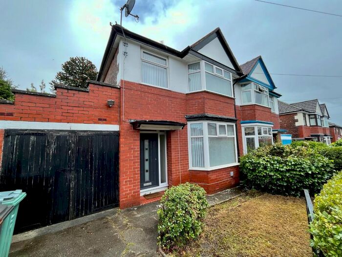 3 Bedroom Semi-Detached House To Rent In Mount Road, Prestwich, Manchester, M25