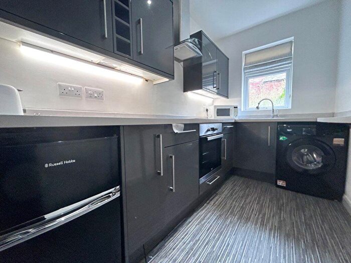 3 Bedroom House To Rent In Webster Street, DE1