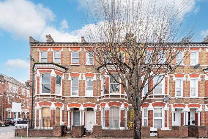 2 Bedroom Flat To Rent In Severus Road, Clapham Junction, Clapham Junction, London, SW11