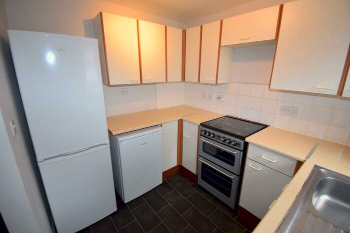 2 Bedroom Property To Rent In Drewry Lane, DE22