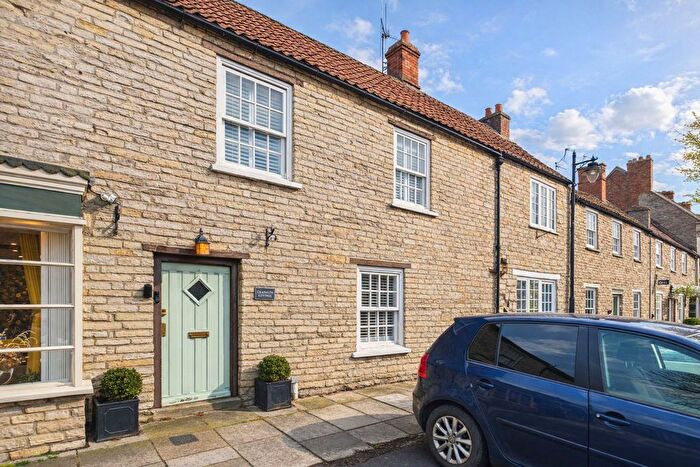 2 Bedroom Terraced House For Sale In Broad Street, Somerton, TA11