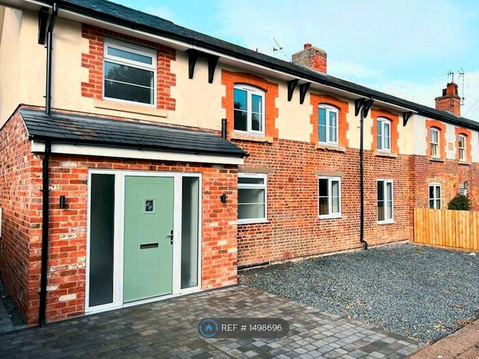 5 Bedroom Semi-Detached House To Rent In The Drift, Harlaxton, Grantham, NG32