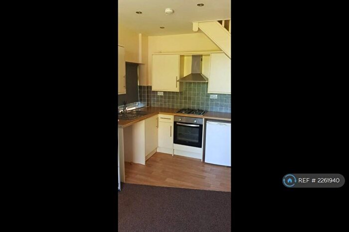 1 Bedroom Flat To Rent In Peel Terrace, Stafford, ST16
