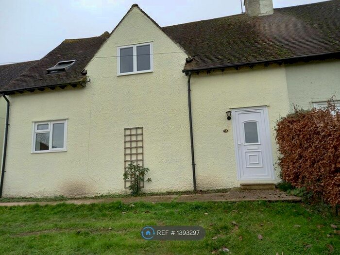 4 Bedroom Semi-Detached House To Rent In Barden Park Road, Tonbridge, TN9