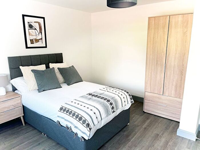 1 Bedroom Flat To Rent In , Leeds Road, Castleford, WF10