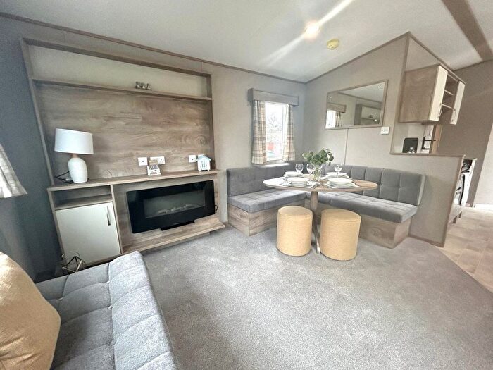 2 Bedroom Mobile/park Home For Sale In Dymchurch Road, New Romney, TN28