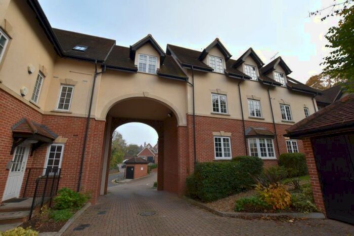 2 Bedroom Apartment To Rent In Windmill Close, Stansted, CM24