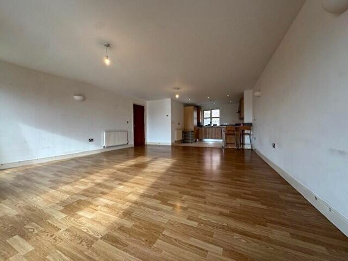 2 Bedroom Flat To Rent In Hotwell Road, Bristol, BS8