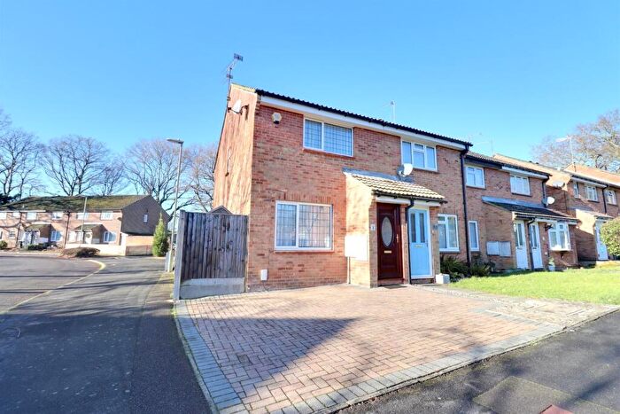 2 Bedroom Semi-Detached House To Rent In Dorcas Close, Waterlooville, PO7
