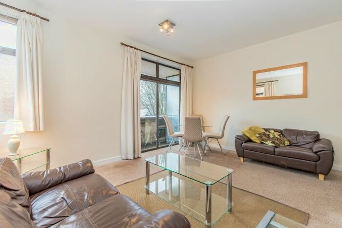 1 Bedroom Flat To Rent In Albion Place, Oxford OX1