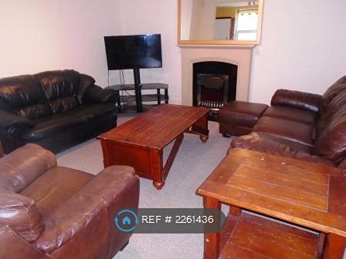 5 Bedroom Semi-Detached House To Rent In Mauldeth Road, Manchester, M20