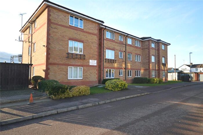 2 Bedroom Apartment For Sale In Orchid Close, Luton, Bedfordshire, LU3