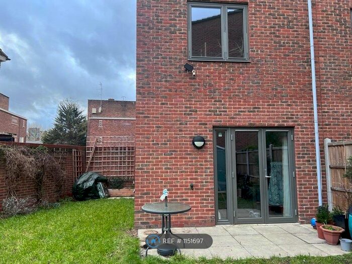 4 Bedroom Semi-Detached House To Rent In Plymouth Road, London, E16