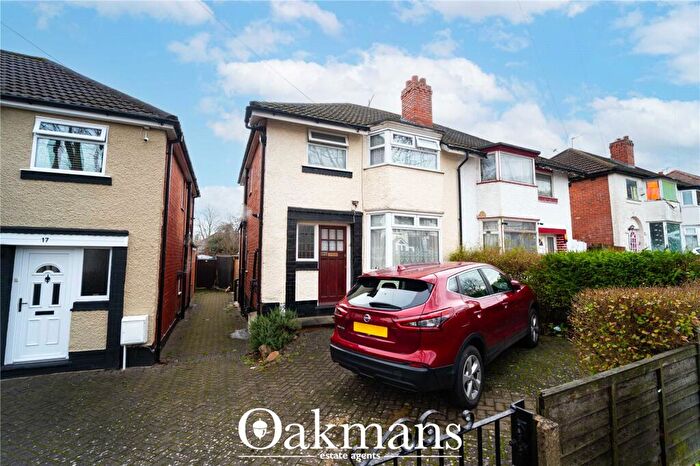 3 Bedroom Semi Detached House For Sale In Moorpark Road, Birmingham, West Midlands, B31