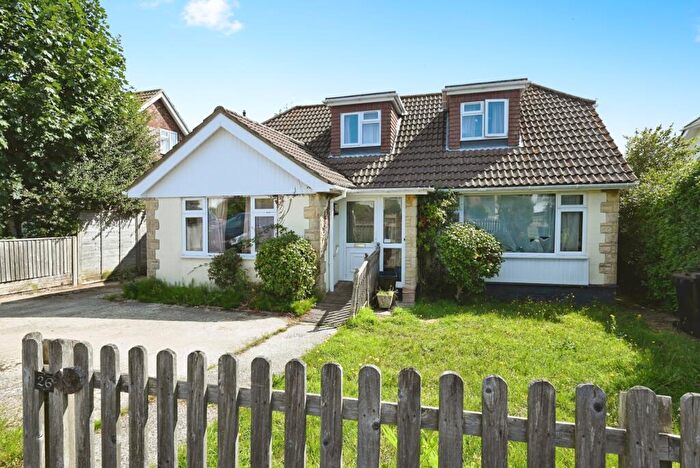 4 Bedroom Detached House For Sale In Fullerton Road, Lymington, Hampshire, SO41