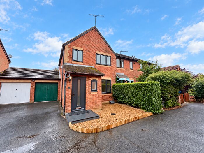 3 Bedroom Semi-Detached House To Rent In Flying Fields Road, Southam, CV47