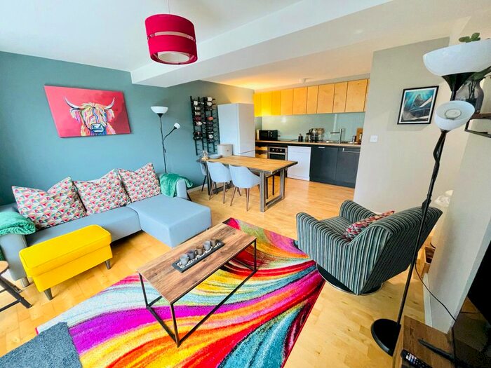 1 Bedroom Flat To Rent In Saxton, The Avenue, Leeds, West Yorkshire, LS9