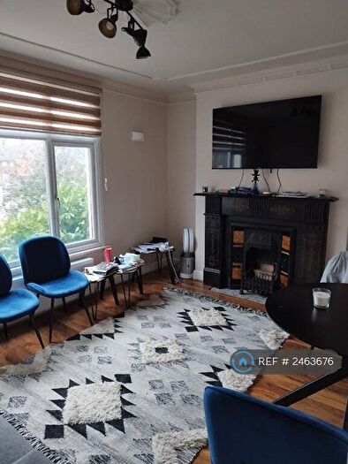 3 Bedroom Maisonette To Rent In Colney Hatch Lane, London, N10