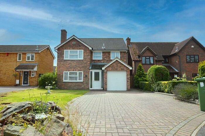 4 Bedroom Detached House To Rent In Purleigh Close, Basildon, SS13