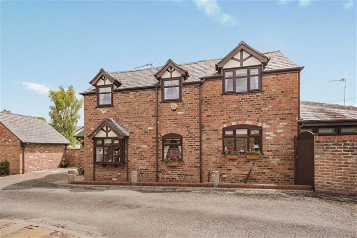 3 Bedroom Detached House For Sale In Booths Hill Road, Lymm, WA13