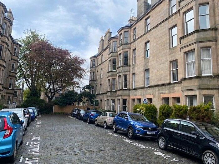 4 Bedroom Flat To Rent In Bruntsfield Gardens, Bruntsfield, Edinburgh, EH10