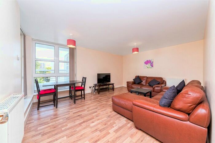 2 Bedroom Flat To Rent In Barrier Point Road, Royal Docks, London, E16