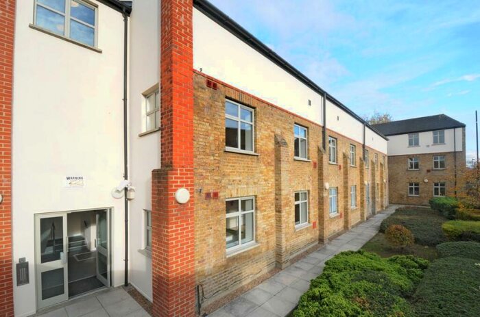 Flat To Rent In Bell Green Lower Sydenham, SE26
