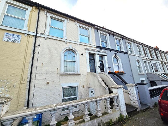 1 Bedroom Flat To Rent In Marine Parade, Sheerness, ME12