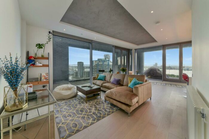 3 Bedroom Penthouse To Rent In Kent Building, London City Island, London, E14