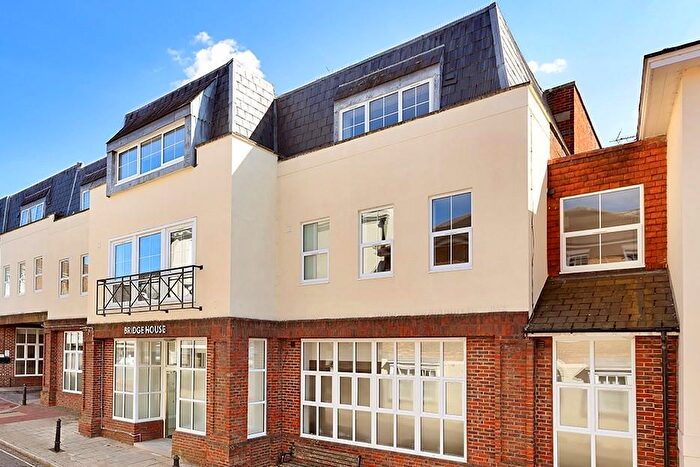 1 Bedroom Apartment For Sale In Bridge Street, Leatherhead, KT22
