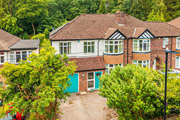 5 Bedroom Semi-Detached House For Sale In Dobcroft Road, Millhouses, S7