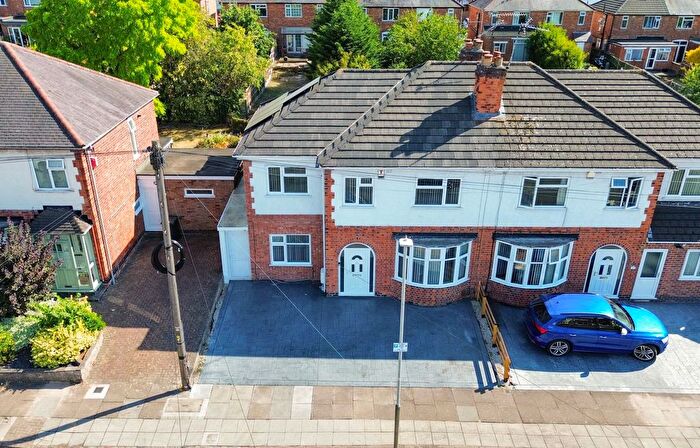 5 Bedroom Semi-Detached House For Sale In Gainsborough Road, Knighton, Leicester, LE2